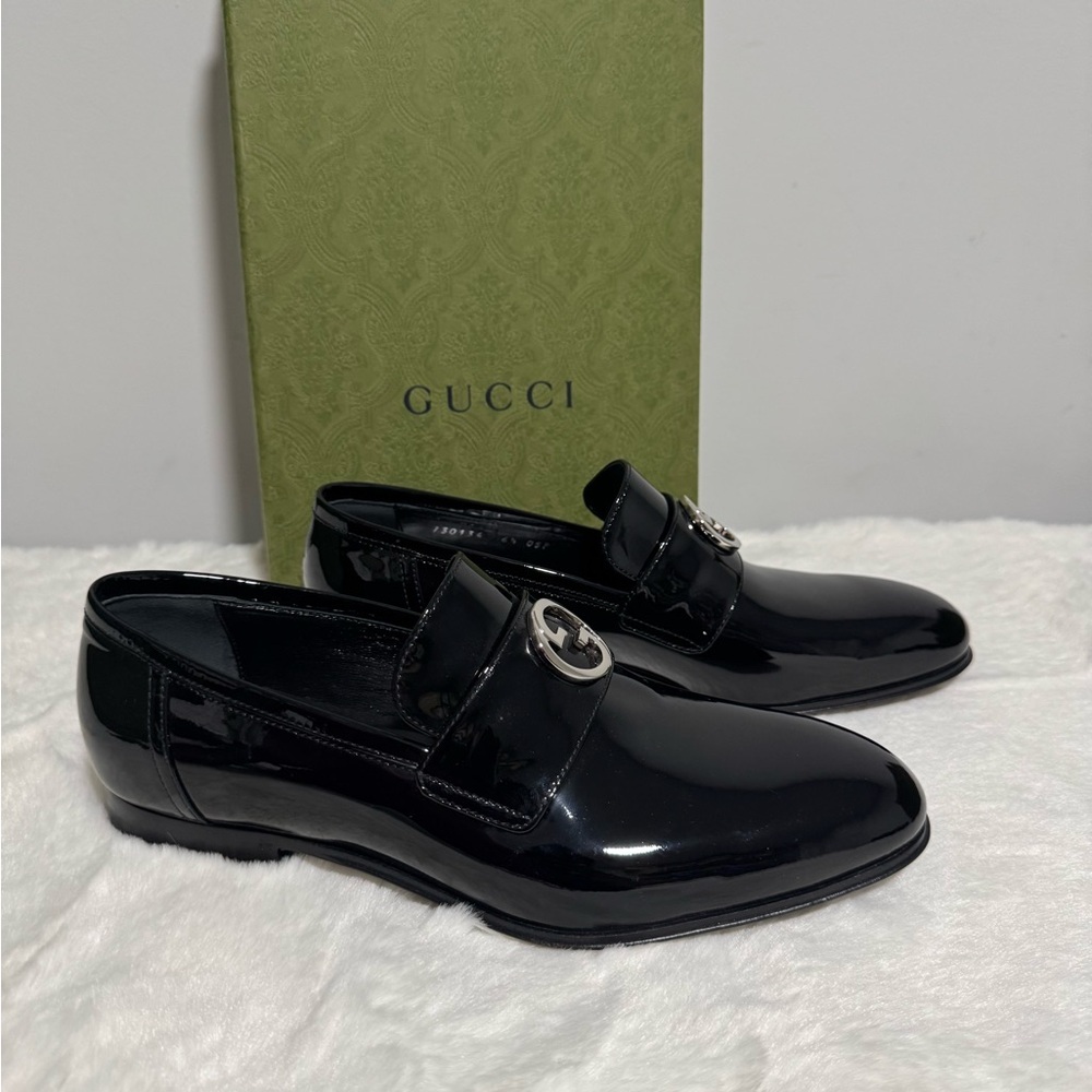 Gucci Black Loafers with Silver Logo and Glossy Finish - Picture 3 of 7